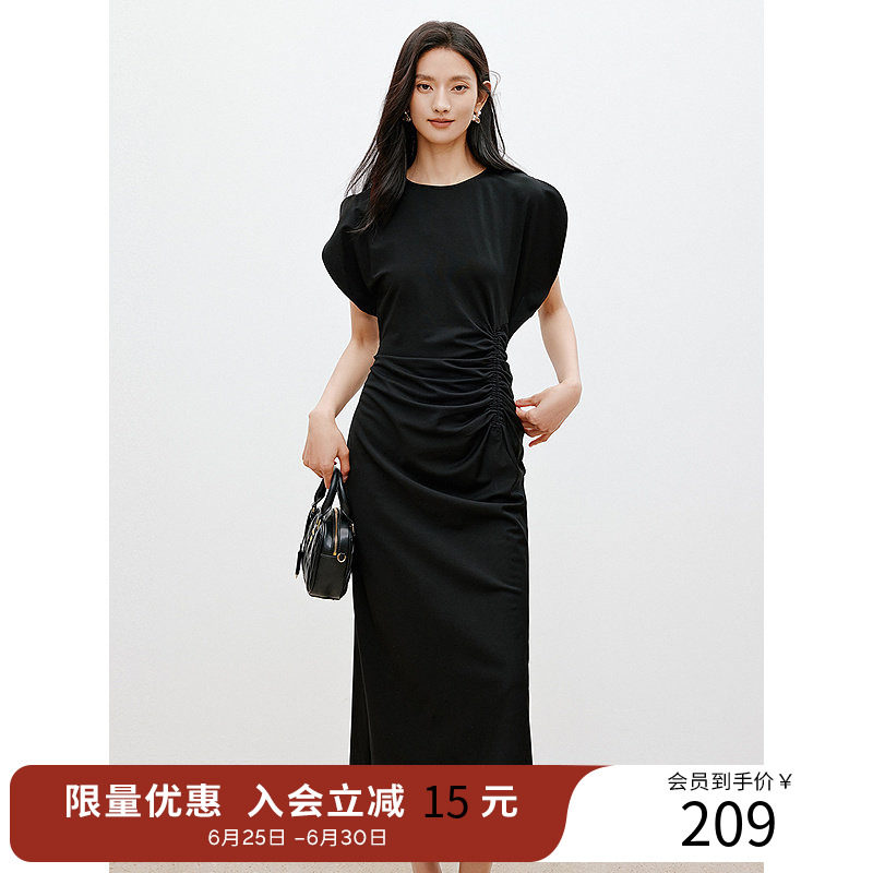 衣香丽影时尚抽褶收腰连衣裙夏花苞袖气质小黑裙