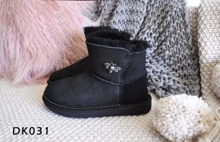 【澳洲直郵】 DK 珍珠複古小蜜蜂經典短筒雪地靴 DK031在類目 女鞋, 靴子中 - 來自Buy2taobao.com提供專業的淘寶代購服務