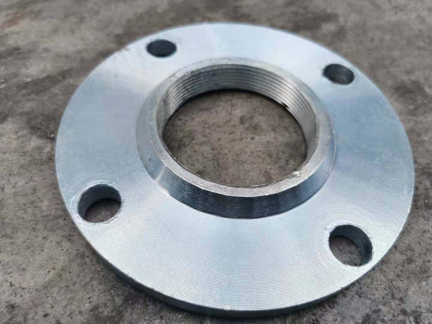 镀锌丝扣法兰 水泵链接内螺纹法兰盘 镀锌水管法兰dn25 40 50 80