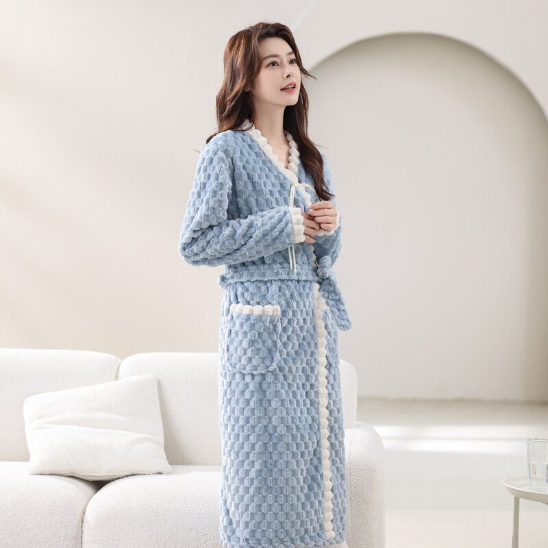 毛茸茸睡袍新款女生保暖斗篷加绒睡衣少女家居女家居服冬天可爱