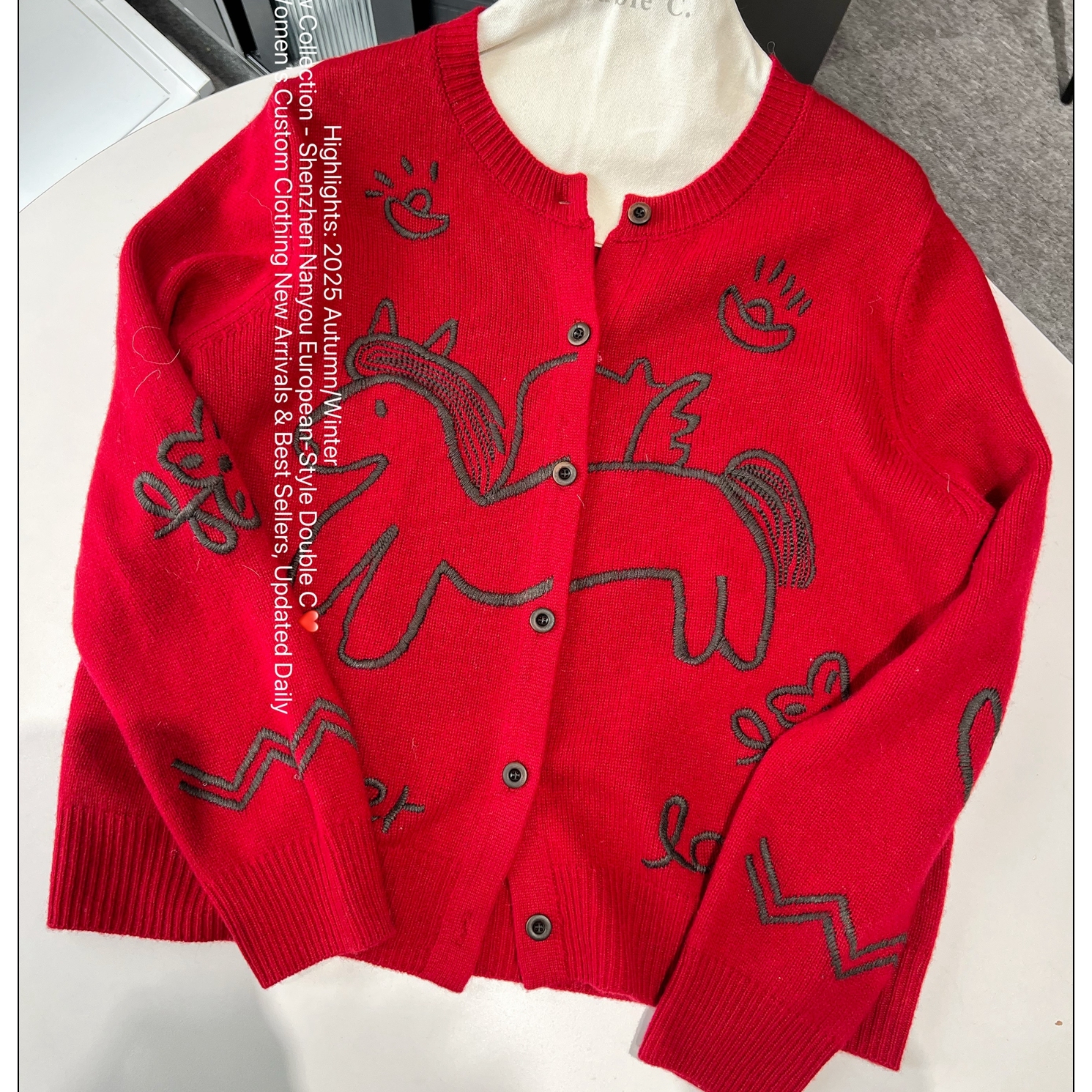 2025冬新卡通独角兽刺绣圆领毛衣