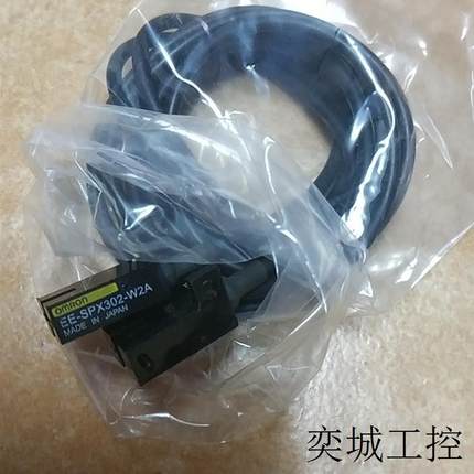 EE-SPX305-W2A        E32-CC200             E2E-X1C1