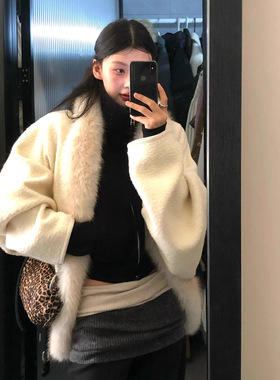 现货还原版25AW法式冬季轻奢优雅茧型宽松羊毛毛领开衫毛呢外套女