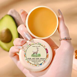 Cracked Hands and Feet Ointment Is Rich in Honey and Hyaluro