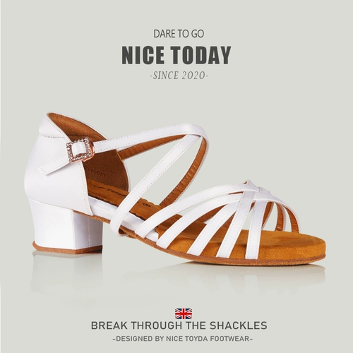 Детская танцующая обувь, белые туфли, мягкая подошва, подходит для начинающих