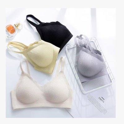 薄款乳胶无痕无钢圈聚拢文胸