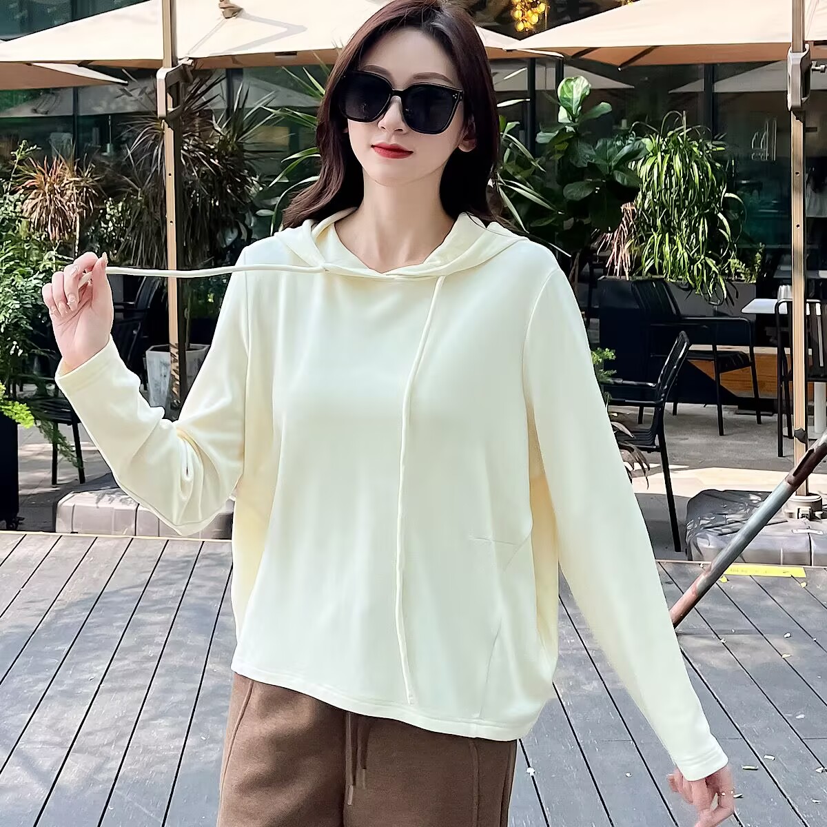 卡茜宝德绒连帽打底衫女2025秋季新款糯米绒发热宽松休闲卫衣外套