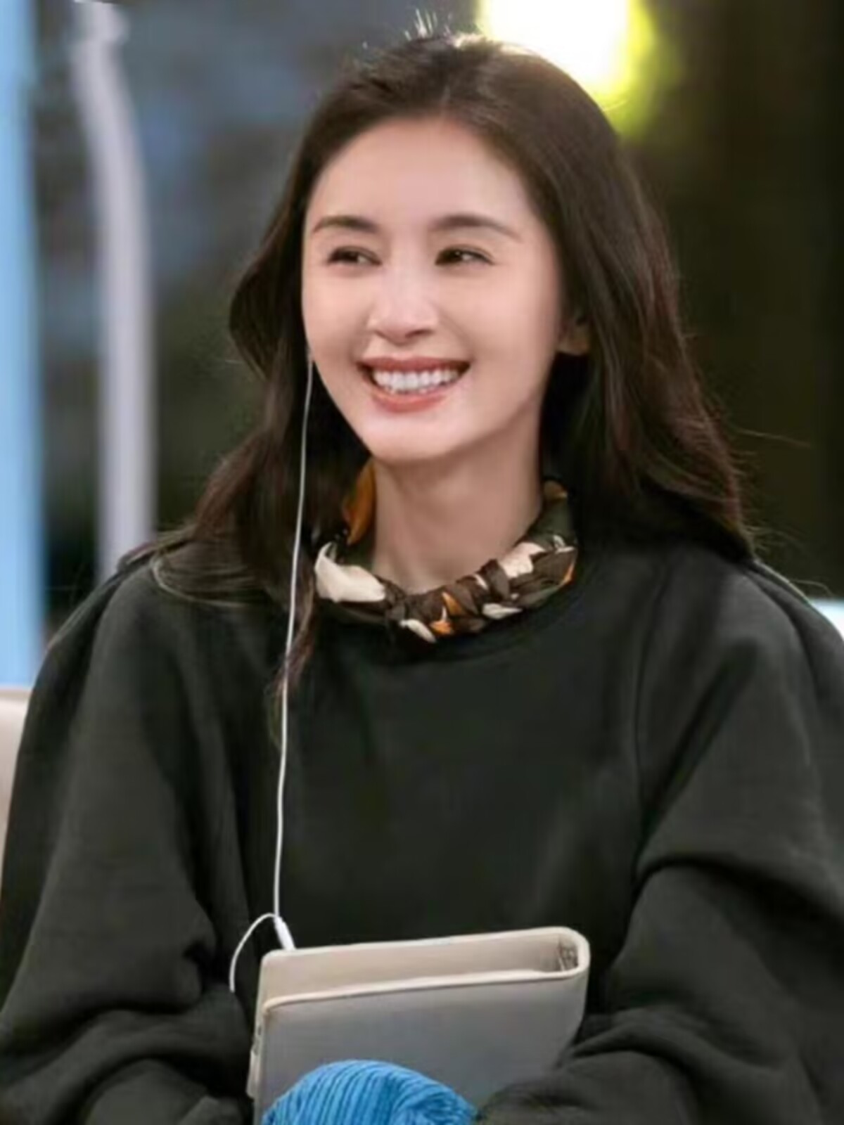 王子文同款小丝巾真丝方巾70x70女法式小围巾百搭围脖小红书爆款