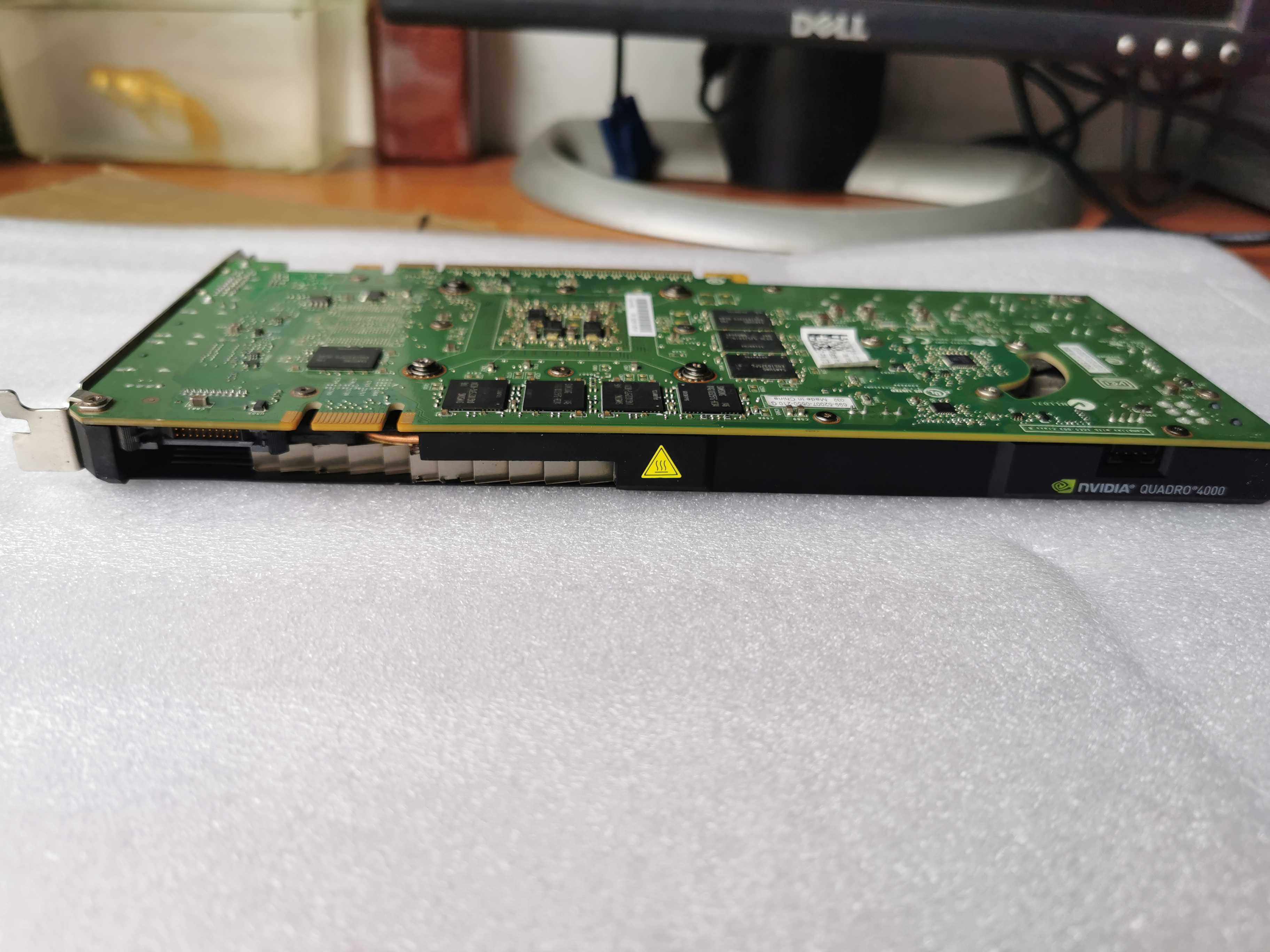 原装黑版quadro q4000 2g d5 pci-e 专业绘图显卡 256b 黑卡 银卡