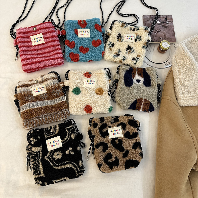 秋冬新款毛绒手机包韩版可爱单肩斜挎包仿羊羔毛零钱包口红包收纳