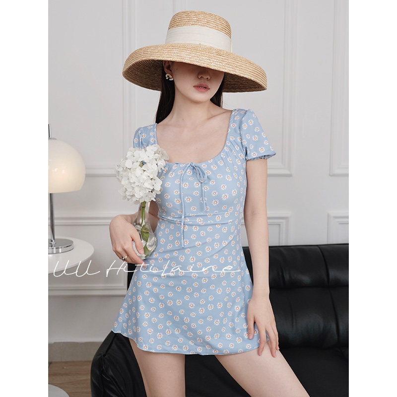 小清新温泉泳装日系小雏菊短袖A字裙式遮肚显瘦保守游泳衣女学生