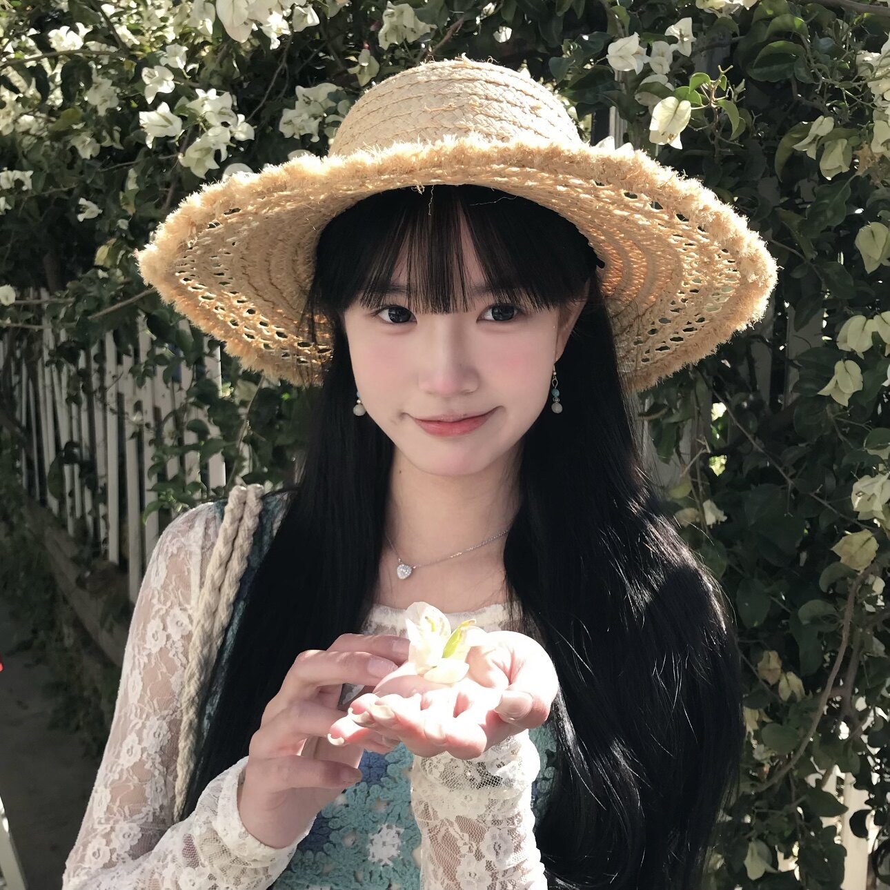 度假风镂空拉菲草帽女夏法式大帽檐海边沙滩防晒帽显脸小太阳帽子