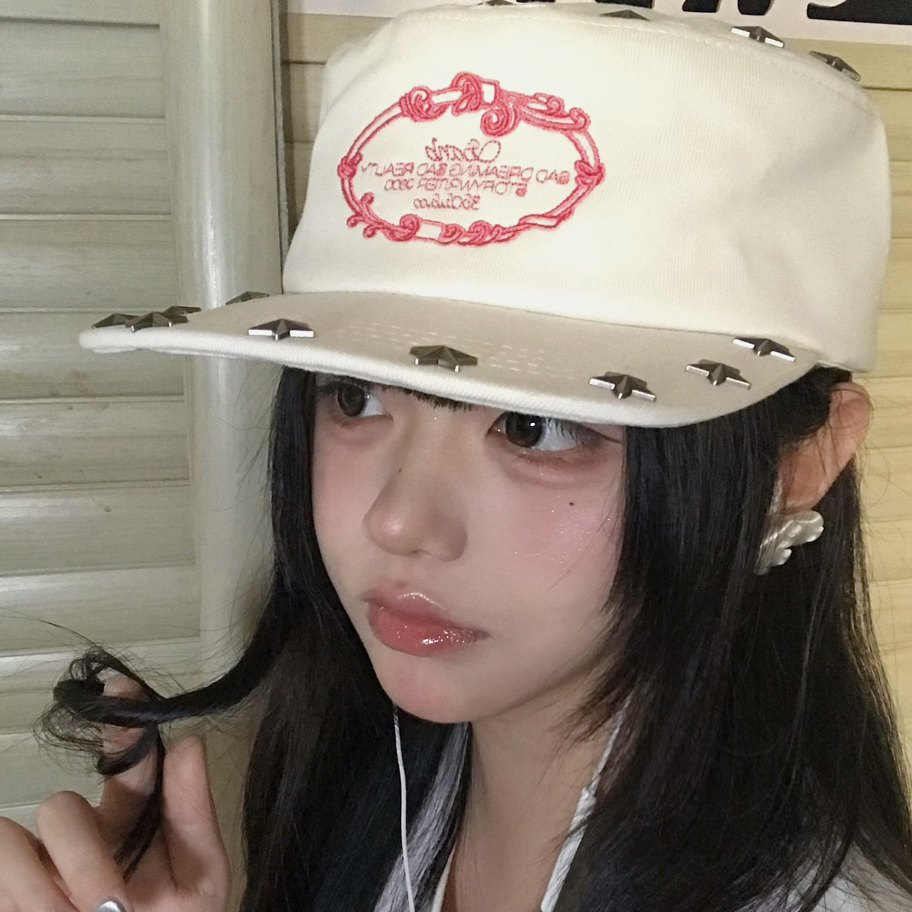 2026年春夏铆钉字母平檐鸭舌帽男女潮街头棒球帽显脸小遮阳防晒帽
