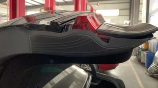 LCI G12 尾灯排水装 置 盖板 BMW宝马原厂 饰板 新7系G11