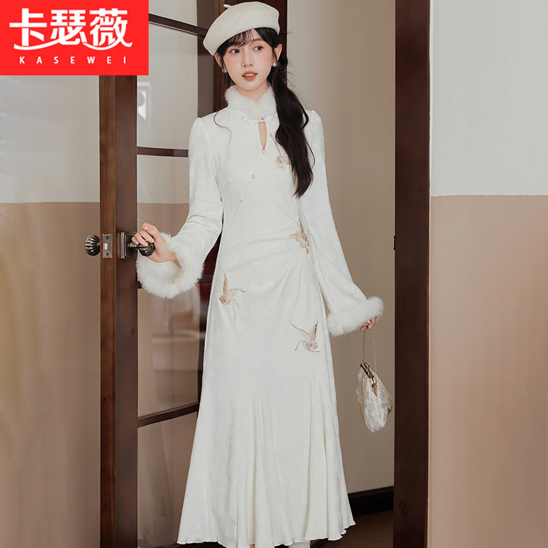 新中式抓绒提花连衣裙少女2026秋冬新款初中高中学生鱼尾旗袍套装