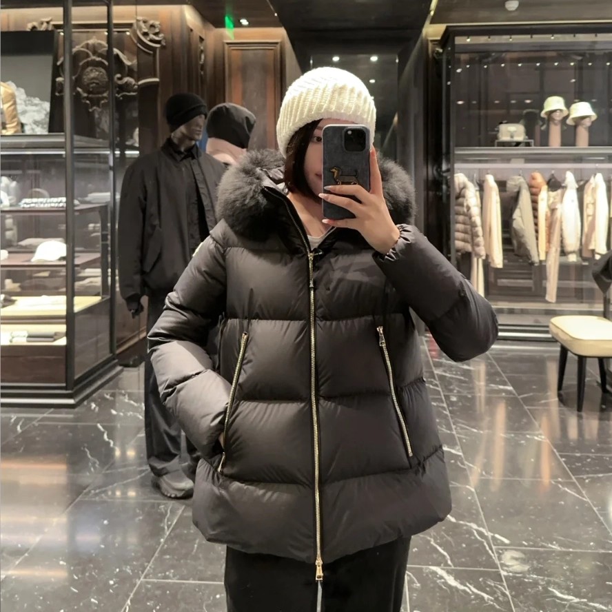 2025冬季新款A字版显瘦羽绒服女士大毛领连帽甜美娃娃款宽松外套