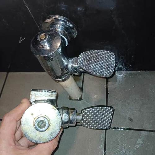 脚踏式冲水阀蹲便器脚踏阀脚踩式大便冲洗阀门厕所开关蹲坑卫生.