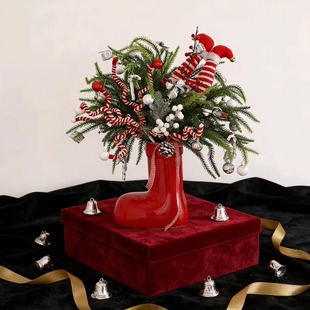 红鞋子陶瓷花瓶轻奢高级感小众创意摆件圣诞新年红色装饰家居陈设