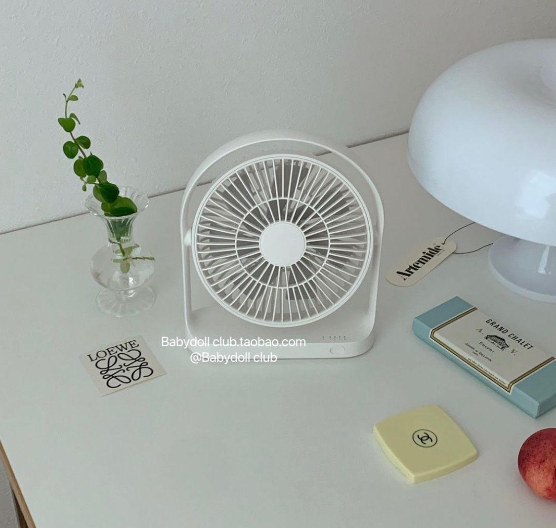 质感绝了~桌面小风扇超静音大风力办公室宿舍便携式可充电台式