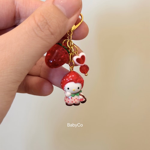 草莓kitty~纯手工制作！可爱少女hello kitty相机ccd挂饰mini挂件