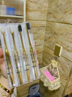 土豪金牙家用细软毛男女士竹炭刷毛螺旋毛家庭装独立包装超高颜值