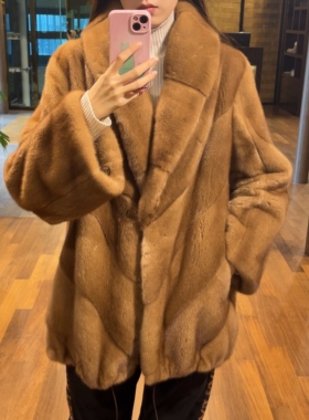 布拉斯琦皮草 3700  定金500   拍下备注码号 不退不换