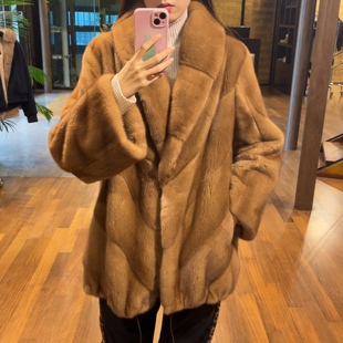 布拉斯琦皮草 3600  定金500   拍下备注码号 不退不换