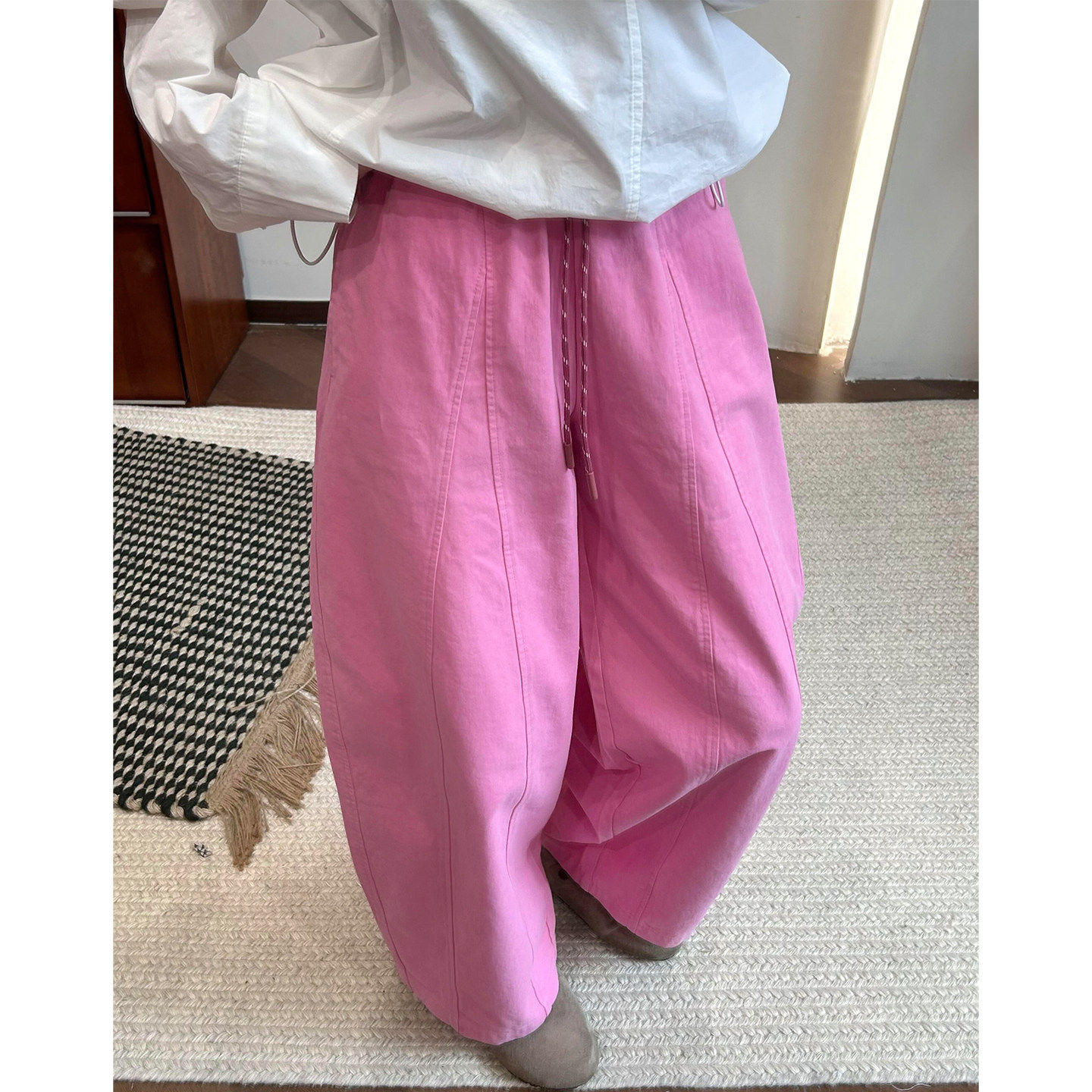 玫粉色裤子小个子工装裤女款大码胖mm弯刀裤2026新款花苞裤九分裤