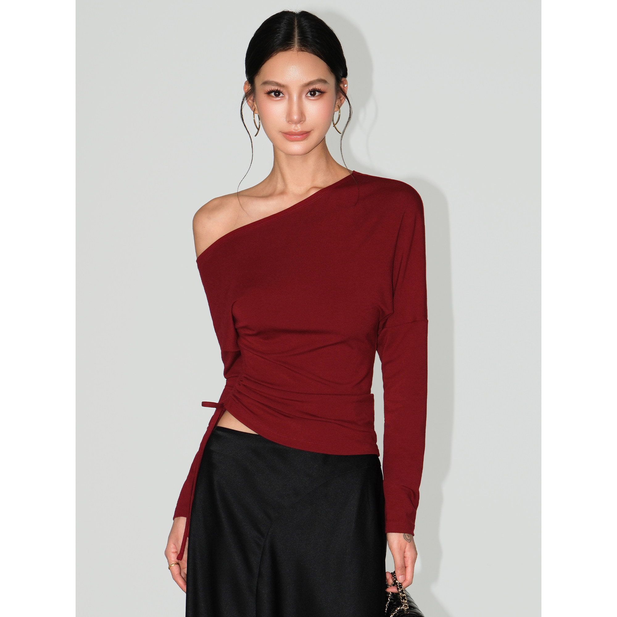 NEVA HU 一眼心动 斜肩长袖针织衫女设计感侧边抽绳收腰露肩上衣,女装/女士精品,T恤,淘宝优惠券,粉丝福利购,淘宝优惠卷