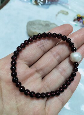 天然石榴石手链女人石深酒红色转运珠手串单圈本命年散珠水晶饰品