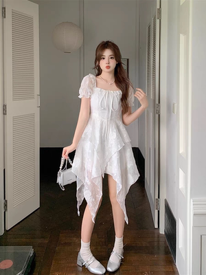 清仓茶歇气质连衣裙女2026新款夏季新款荷叶边不规则裙摆设计仙气