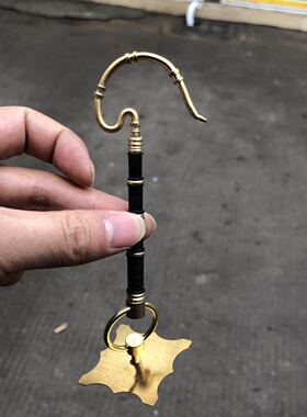 绣眼六丁暗绿相思南笼亮笼挂钩(黑色)材质纯黄铜镶嵌树脂美观耐用