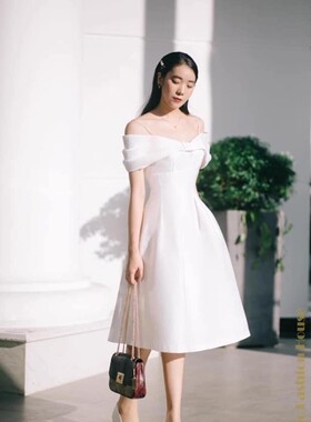 国现-独立设计师CHATS时尚一字肩收腰蝴蝶结吊带气质小礼服连衣裙