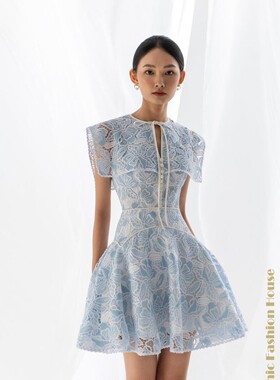 国现S-独立设计师Lobbster气质优雅蕾丝镂空高端天蓝修身连衣裙