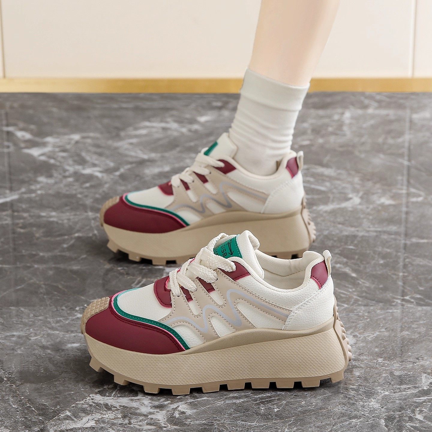 阿甘女鞋2025新款秋季小个子增高休闲运动鞋34小码厚底百搭老爹鞋