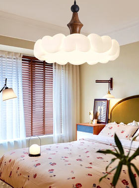 卧室吊灯2026新款中古实木客厅灯主卧书房护眼泡泡奶油风套餐组合