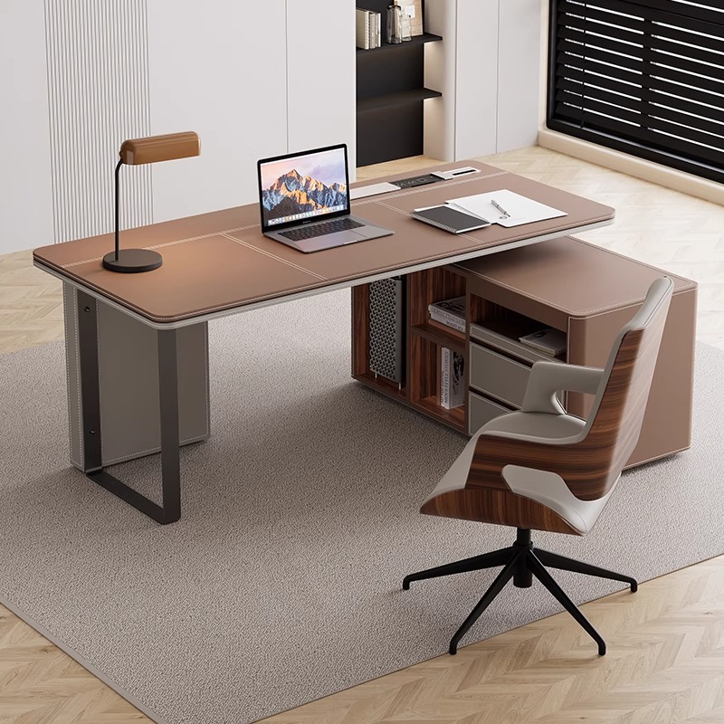 马鞍皮办公桌意式极简高端电脑桌