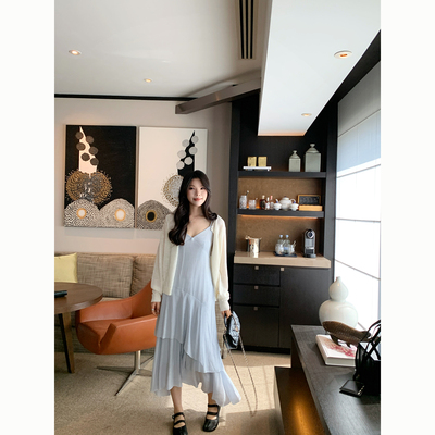 Peanut 花生糖（4/10 20:00 上新）不规则拼接吊带修身连衣裙