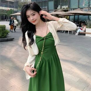 墨绿色连衣裙大码女装洋气小众复古法式气质设计感吊带连衣裙套装