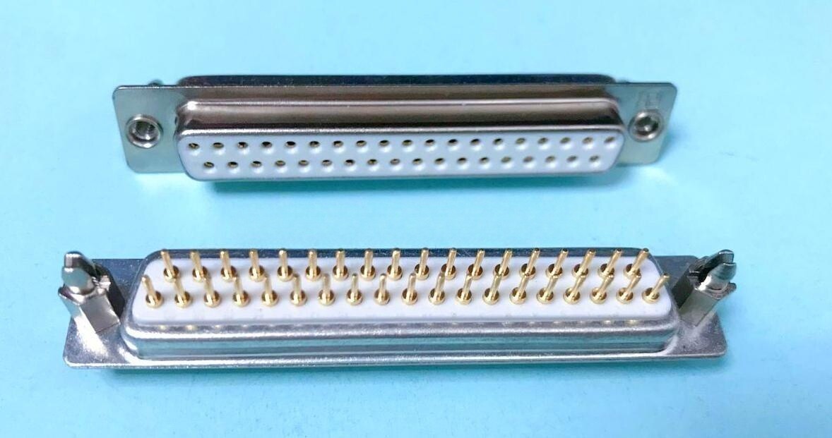 环保镀金D-SUB连接器DP-50P镀金带鱼叉螺丝直插180度焊板母头白胶