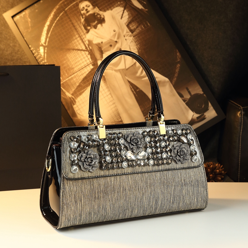 2025新款时尚镶钻简约手提包大气百搭高级感送妈妈礼物单肩斜挎包