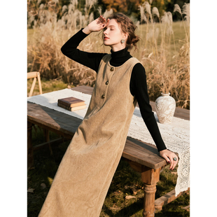 卡其色灯芯绒背带连衣裙女秋冬新款叠穿裙子2026超火穿搭一整套