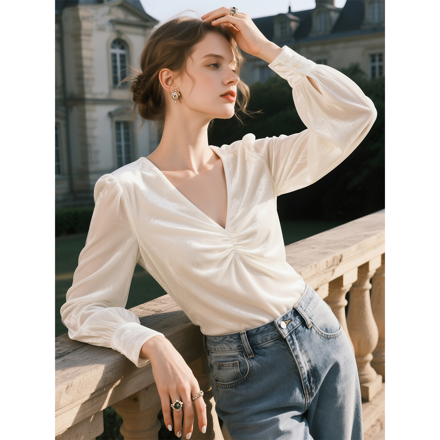 法式奶白色丝绒V领衬衫女2025年