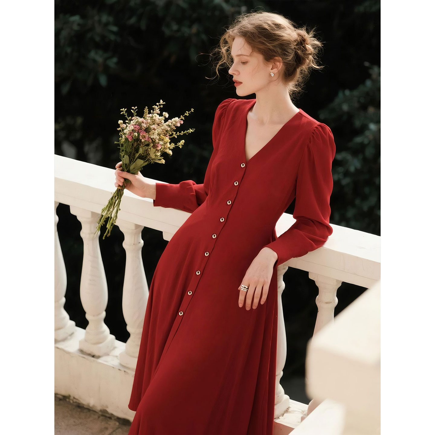 法式复古红色V领连衣裙