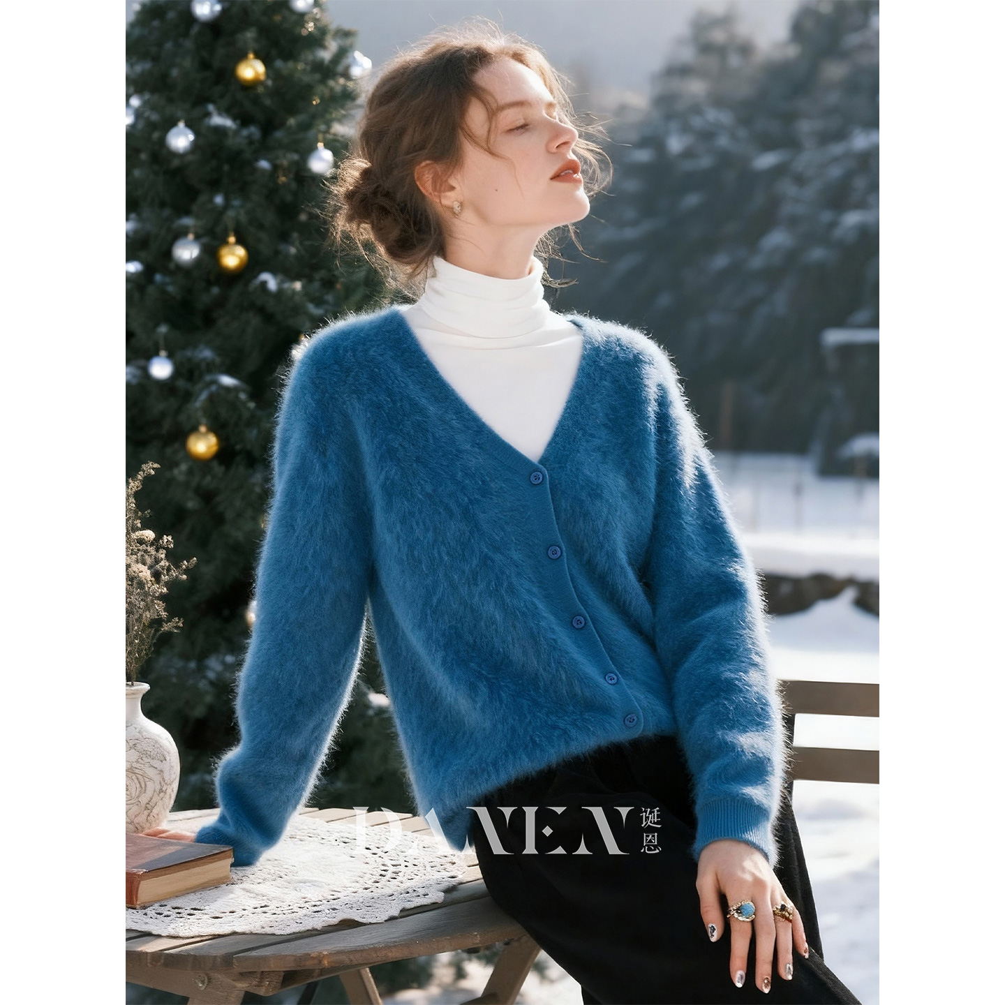 羽毛蓝V领羊毛针织开衫女2025年