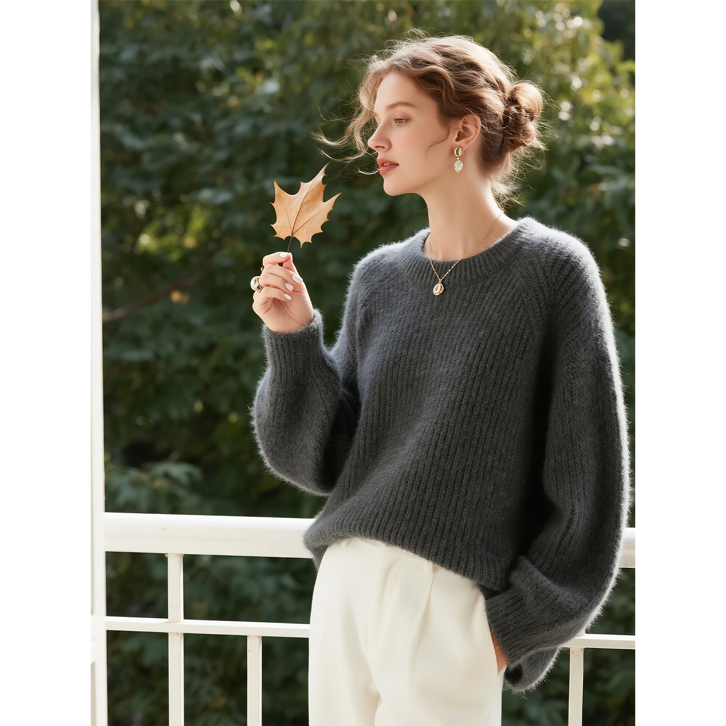 灰色圆领羊毛毛衣女2025年秋冬