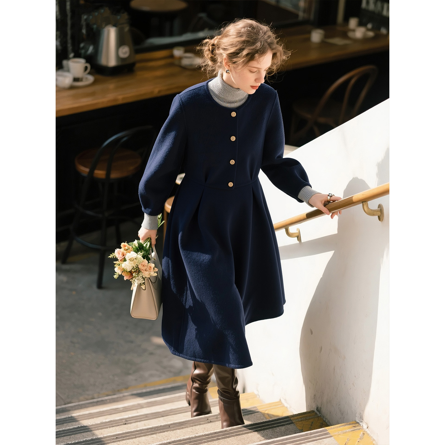 深蓝色圆领毛呢长袖连衣裙女2025
