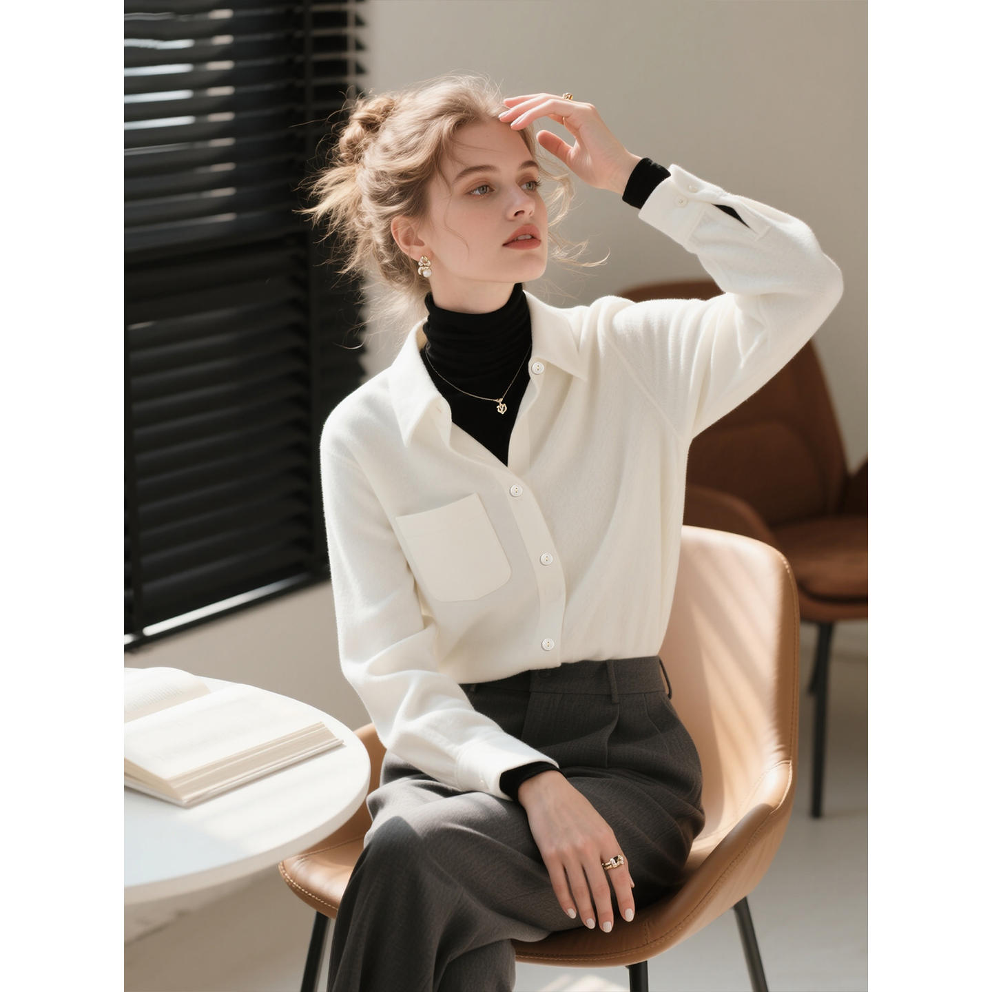 白色磨毛衬衫女2025年秋冬