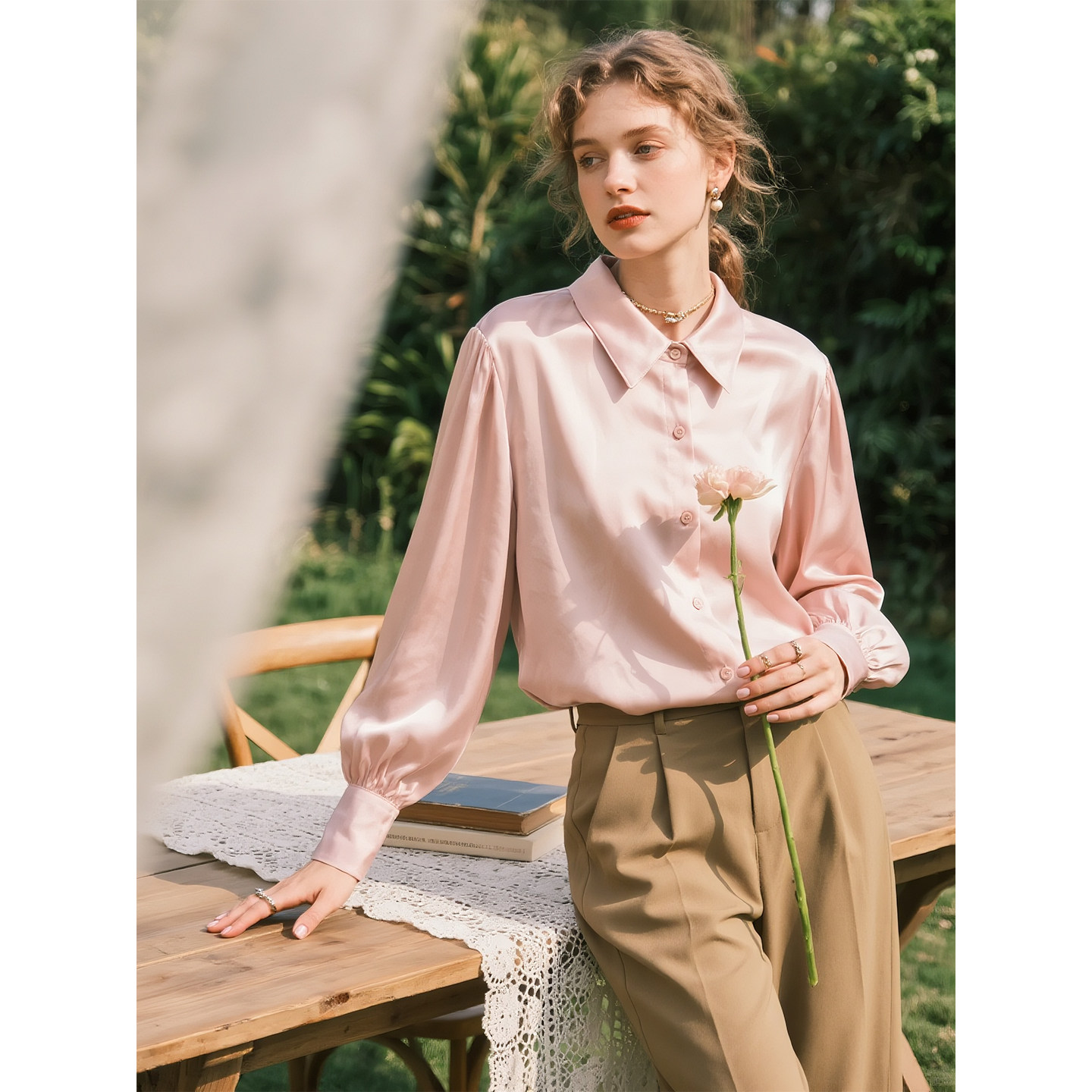 粉色缎面翻领衬衫女2026春季新款减龄衬衣叠穿时尚百搭气质上衣