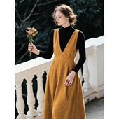姜黄色纯棉V领灯芯绒无袖 背带连衣裙女2026年秋冬新款 轻奢风长裙